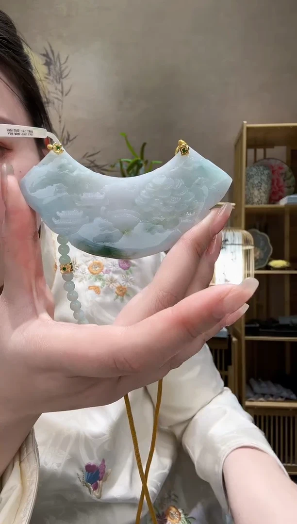 【闪购商品】翡翠颈饰未镶嵌吊坠