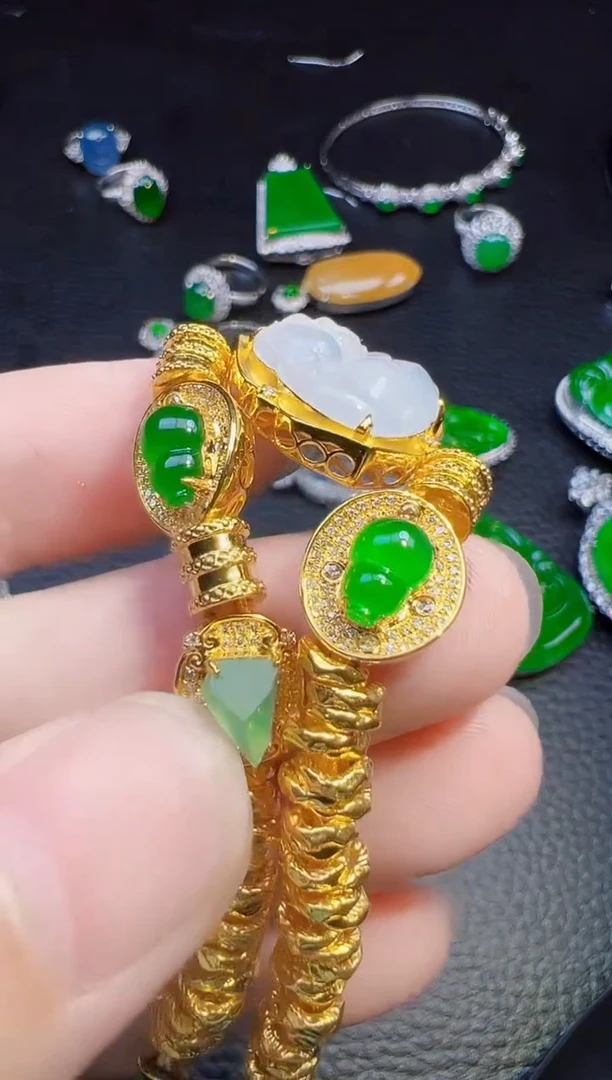 足金镶嵌手链翡翠海**音翡翠