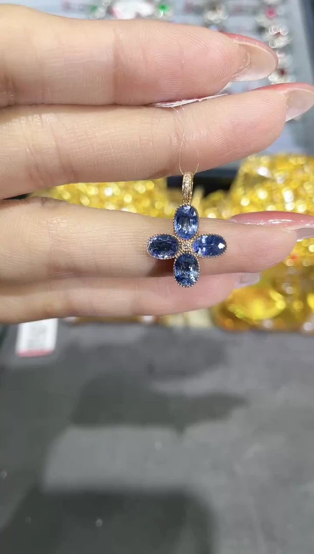 蓝宝石吊坠18K金镶嵌吊坠