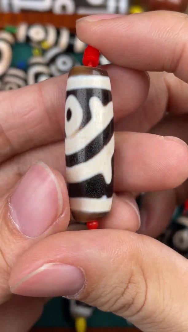 玛瑙/玉髓裸珠38.1*12mm 行运双鱼二眼图腾天珠