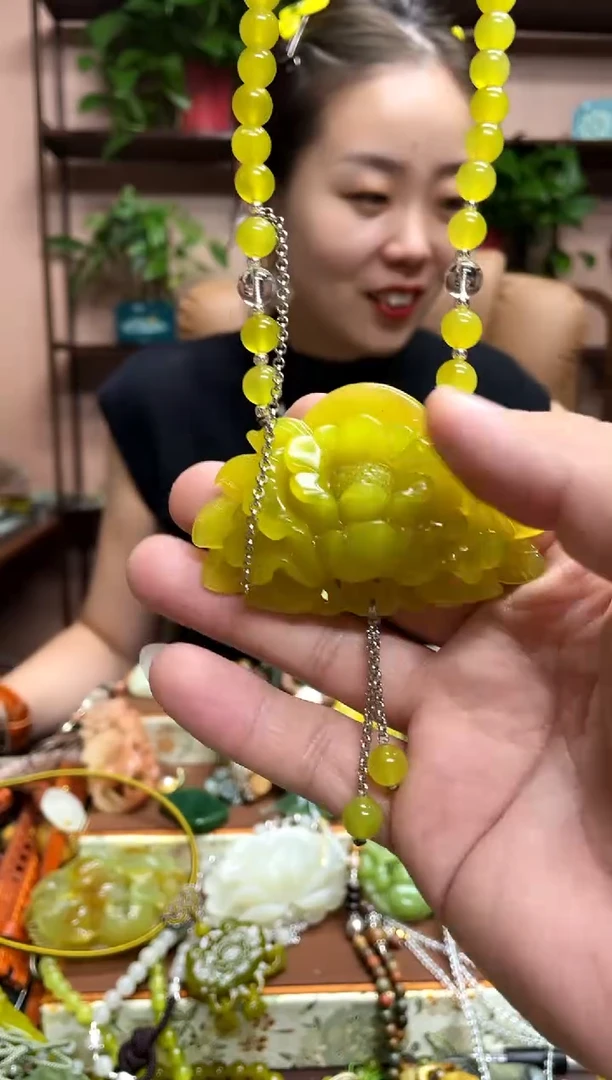 未镶嵌岫玉吊坠艳·2