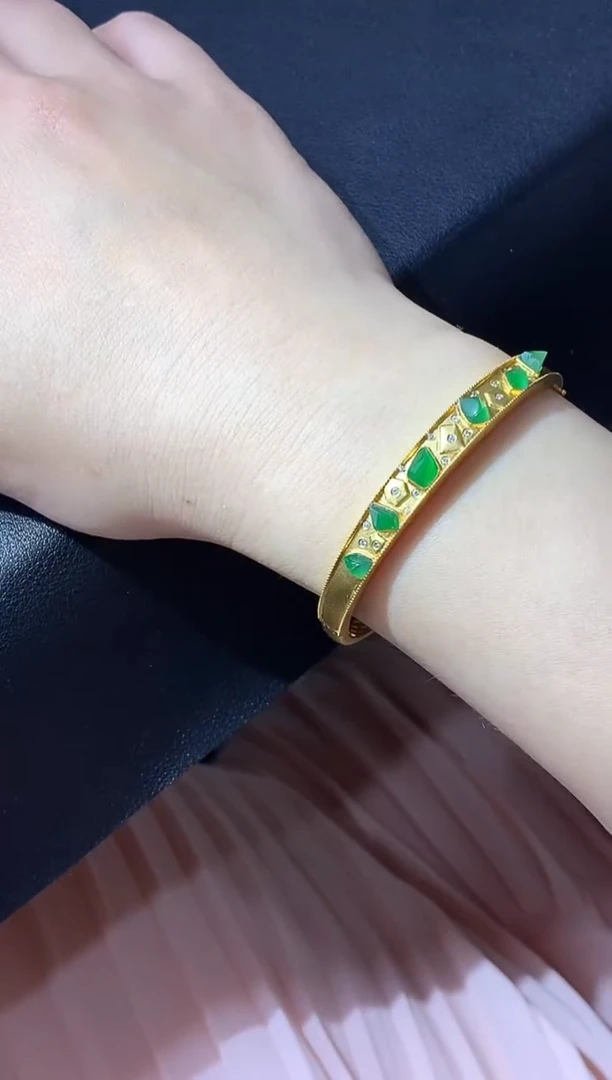 18K金镶嵌手镯翡翠389-中国好珍宝