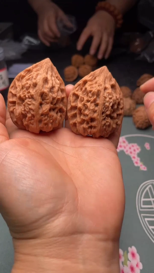 把件文玩核桃w173  鸡心 43尺