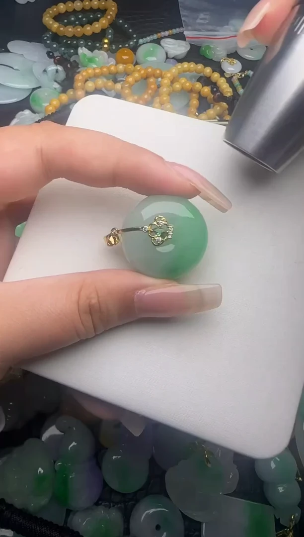 翡翠未镶嵌颈饰天然缅甸翡翠吊坠