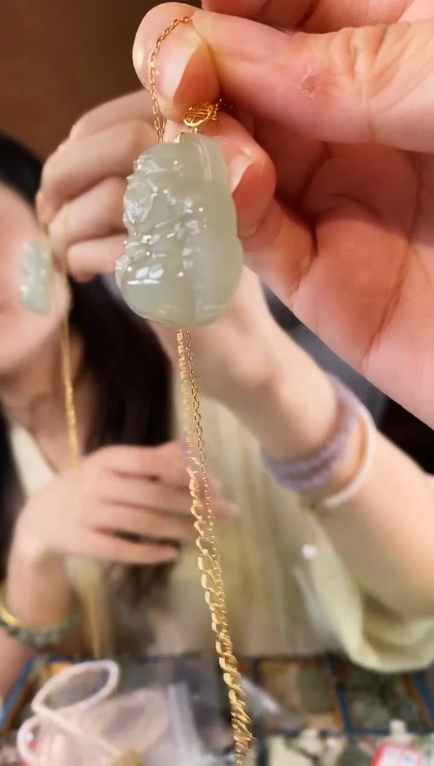 和田玉未镶嵌颈饰30K金佛公