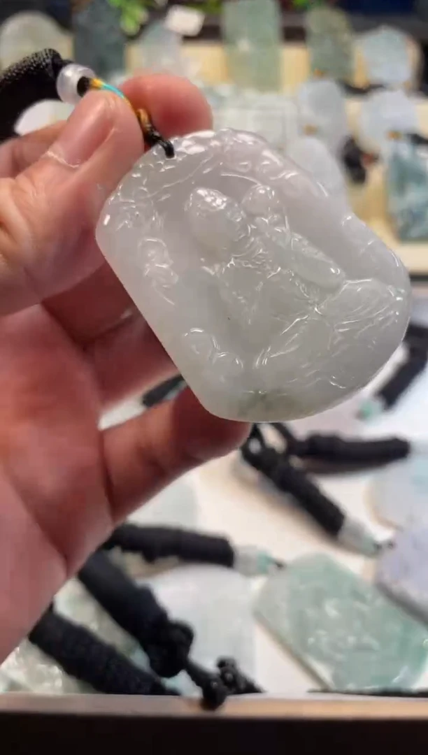 颈饰未镶嵌翡翠12/04/048