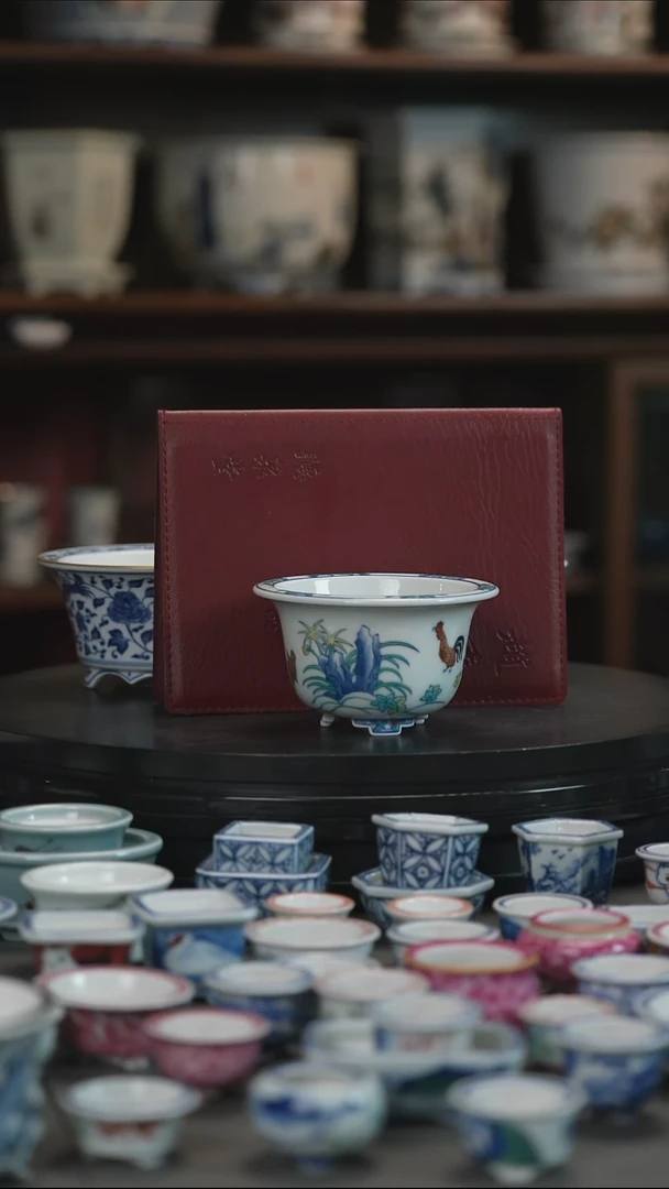青花手绘盆A***詹青花手绘盆 A*詹