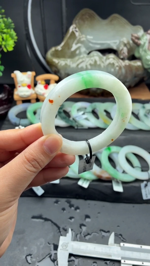 未镶嵌手镯定制翡翠特色阳绿洒金美美镯50-56-10