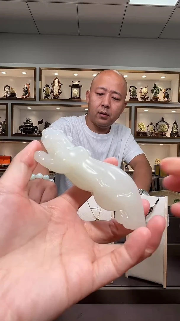 和田玉未镶嵌颈饰苏