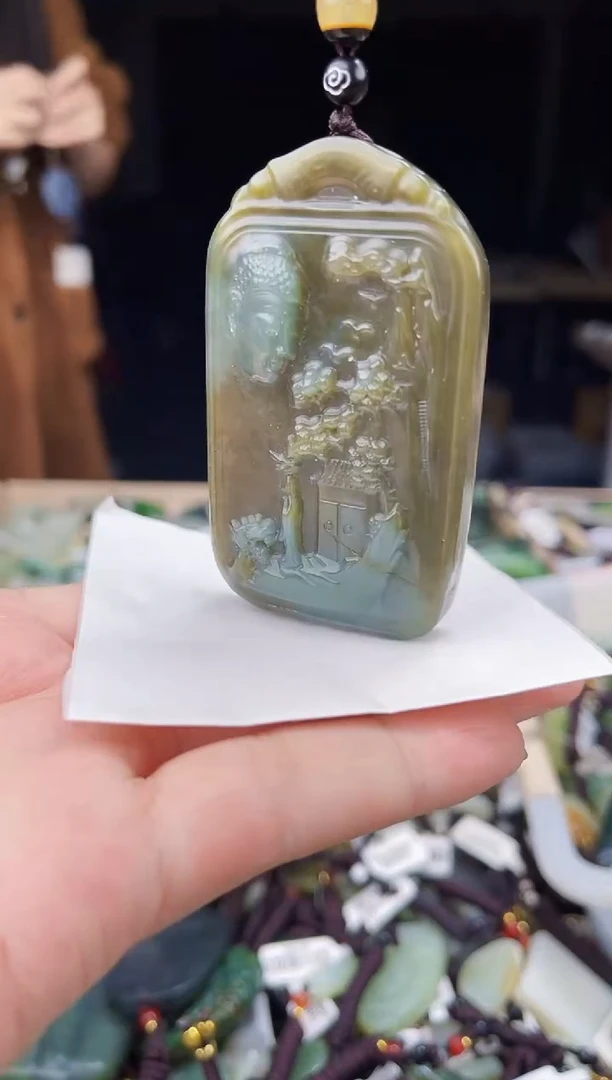 颈饰未镶嵌和田玉1
