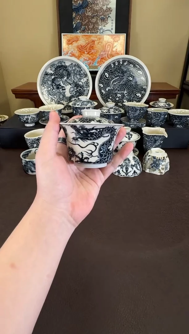 ꪜ****e二号釉1351龙纹马蹄盖碗
