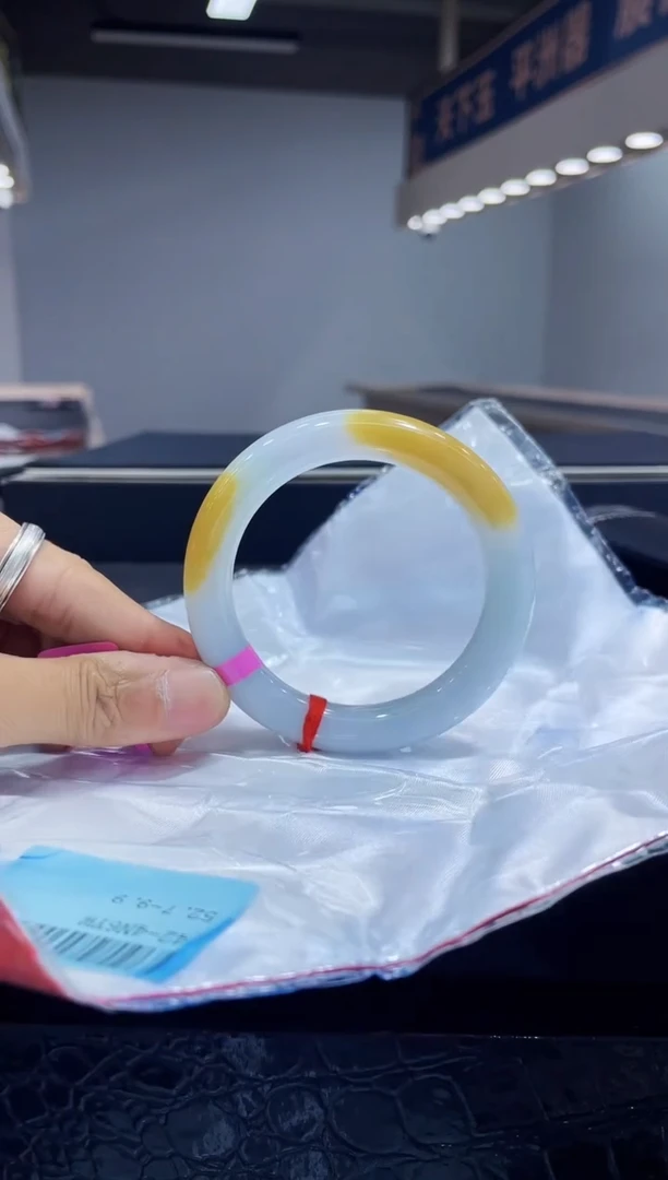 未镶嵌手镯翡翠4