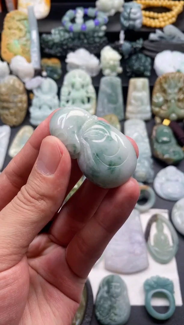 颈饰未镶嵌翡翠41  天然翡翠a货  钱袋