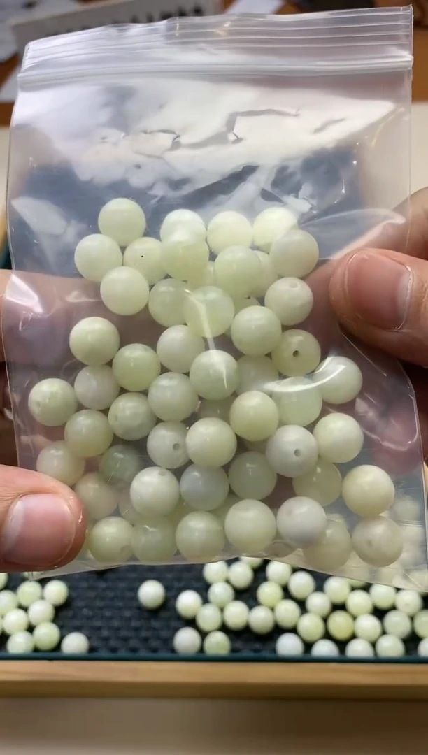 【闪购商品】蛇纹石玉其它未镶嵌多样性发货一个