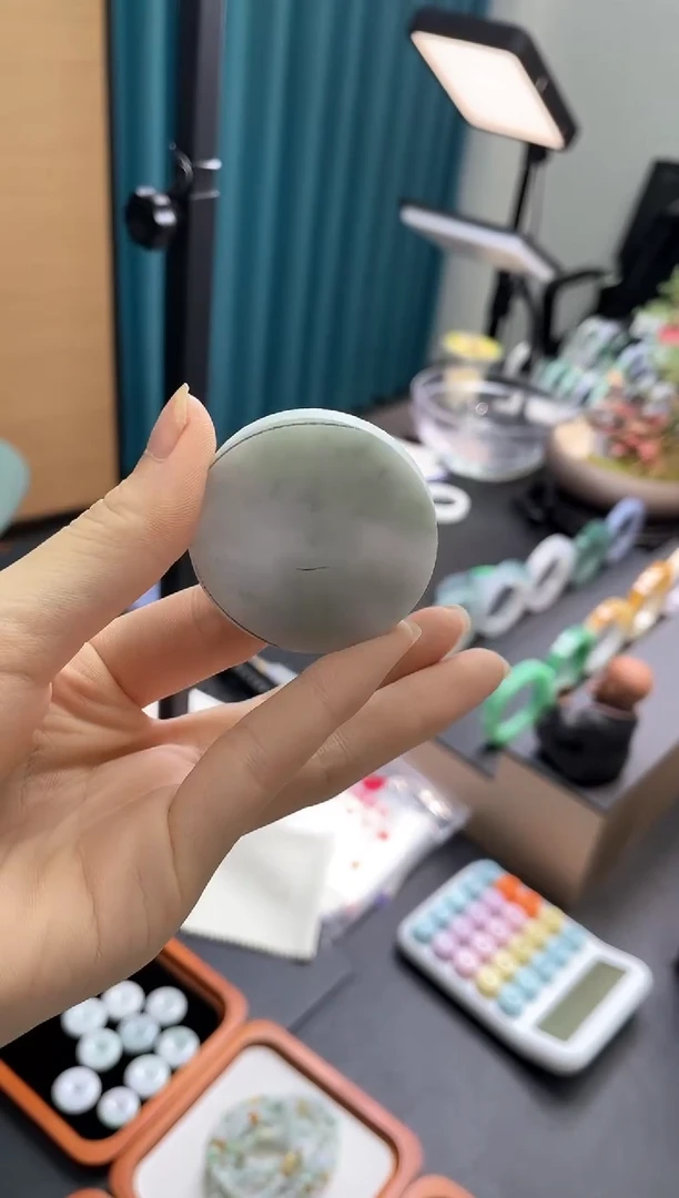 未镶嵌定制翡翠毛坯多样性发一件