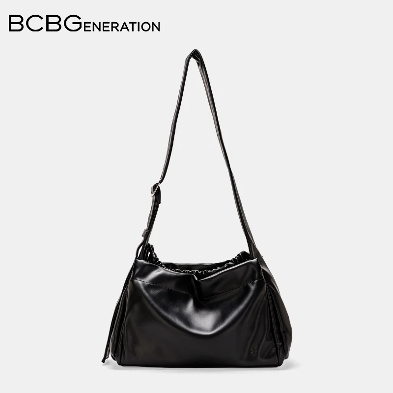 BCBGeneration斜挎水桶包女高颜值抽绳链条单肩包 个性小众BG0171