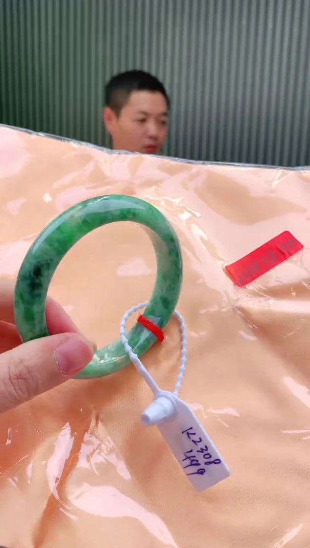 未镶嵌手镯翡翠57