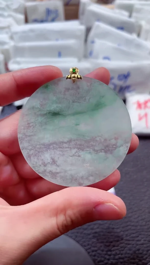 颈饰18K金镶嵌翡翠00008292