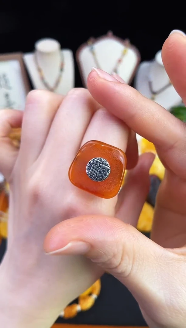 琥珀未镶嵌珠宝奇石柒月