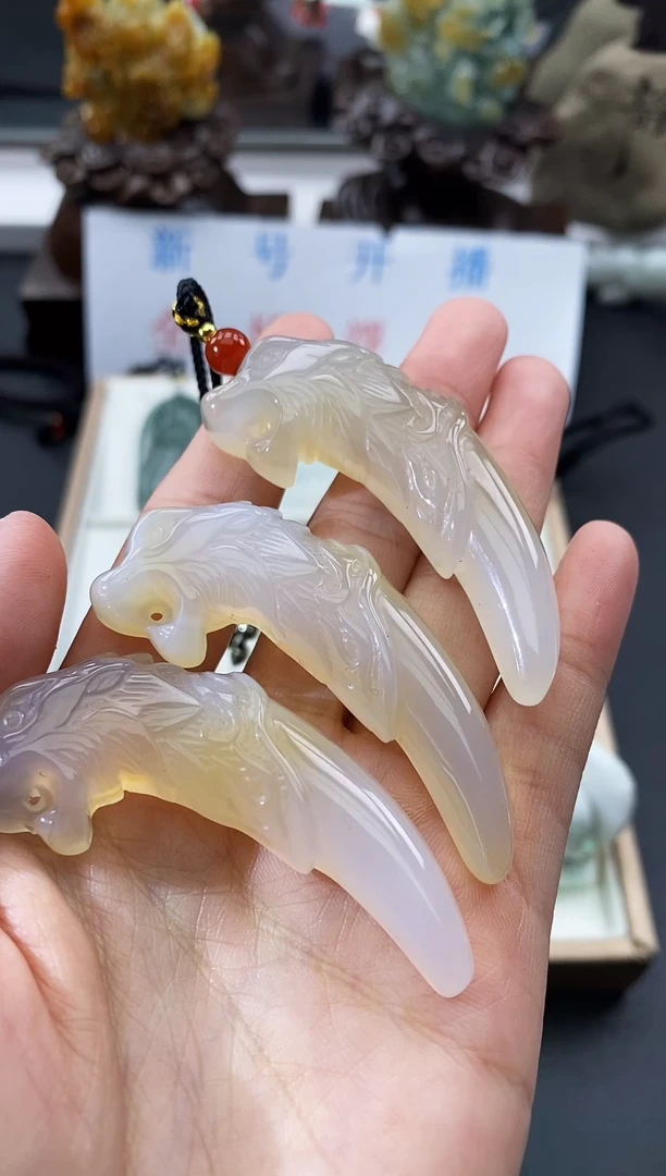 合金颈饰玛瑙/玉髓天然玛瑙随机发一件