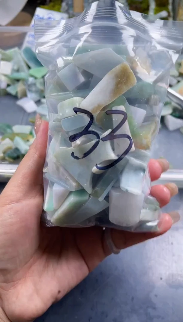 翡翠散珠天然翡翠中号500克33