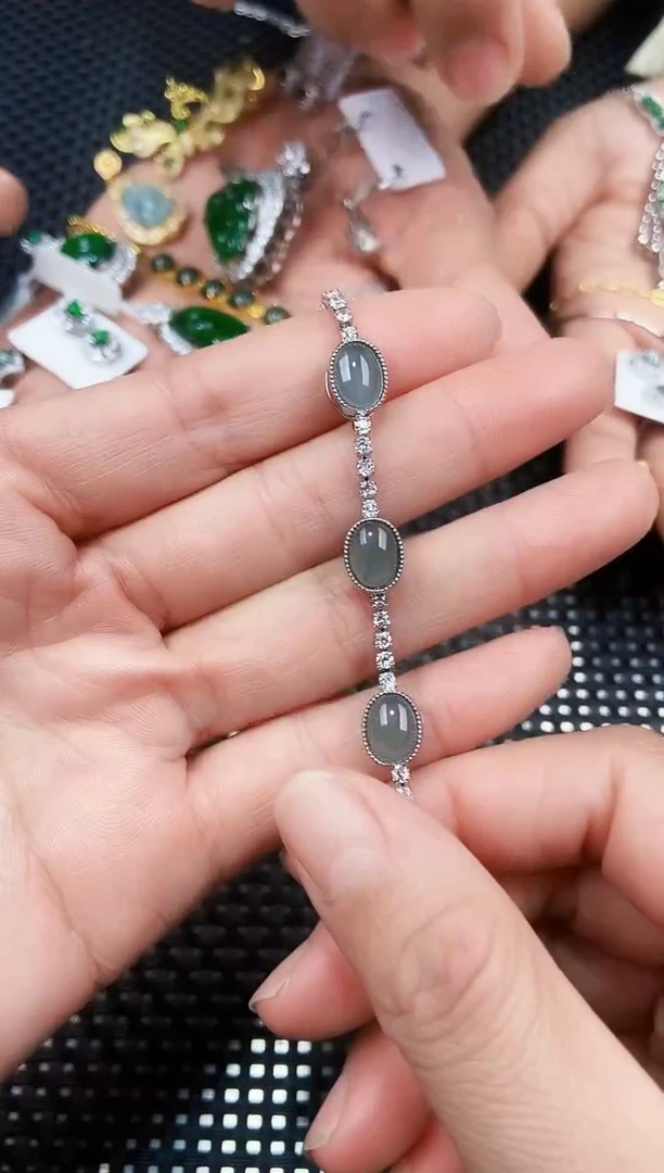 【闪购商品】翡翠手链未镶嵌11111111