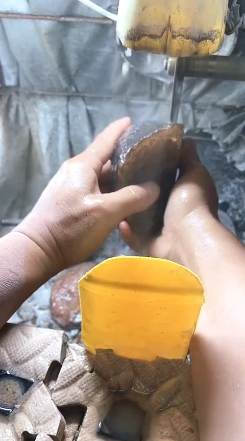 定制玛瑙邵***角58镯3002367