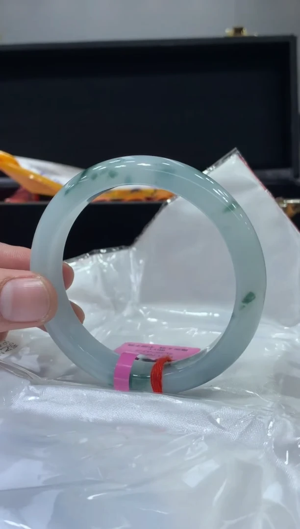 未镶嵌手镯翡翠翡翠手镯