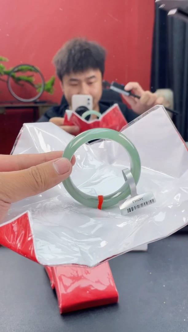 未镶嵌手镯翡翠10