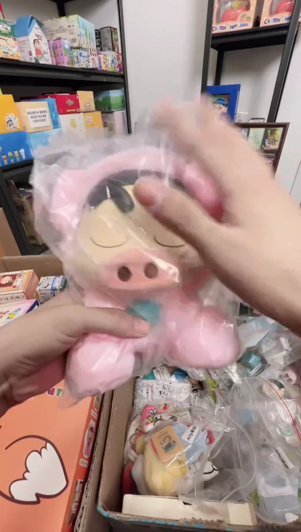 搪胶正版蜡笔小新搪小偶M猪猪