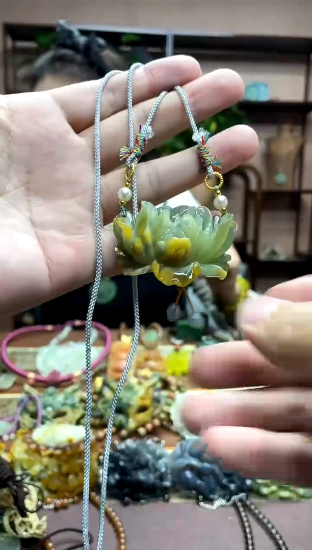 未镶嵌岫玉吊坠·3