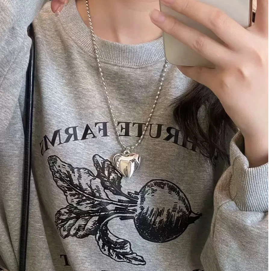 铜合金仿珍珠项链 桃心挂脖项链新款设计感气质个性毛衣链