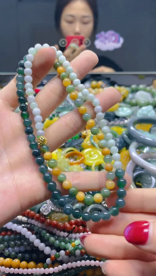 颈饰未镶嵌翡翠5MM/C/翡翠A货，一件也是批发价