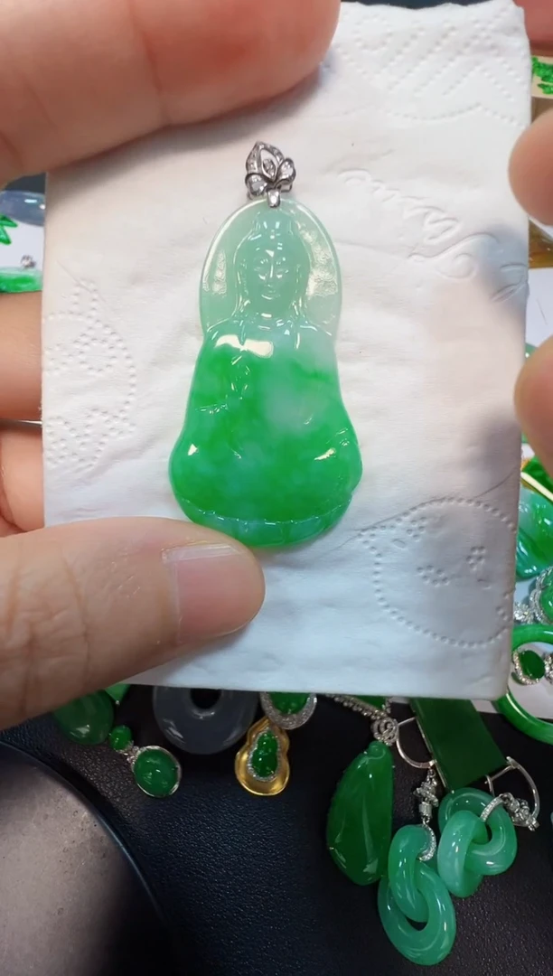 吊坠(不含链)18K金镶嵌翡翠1580