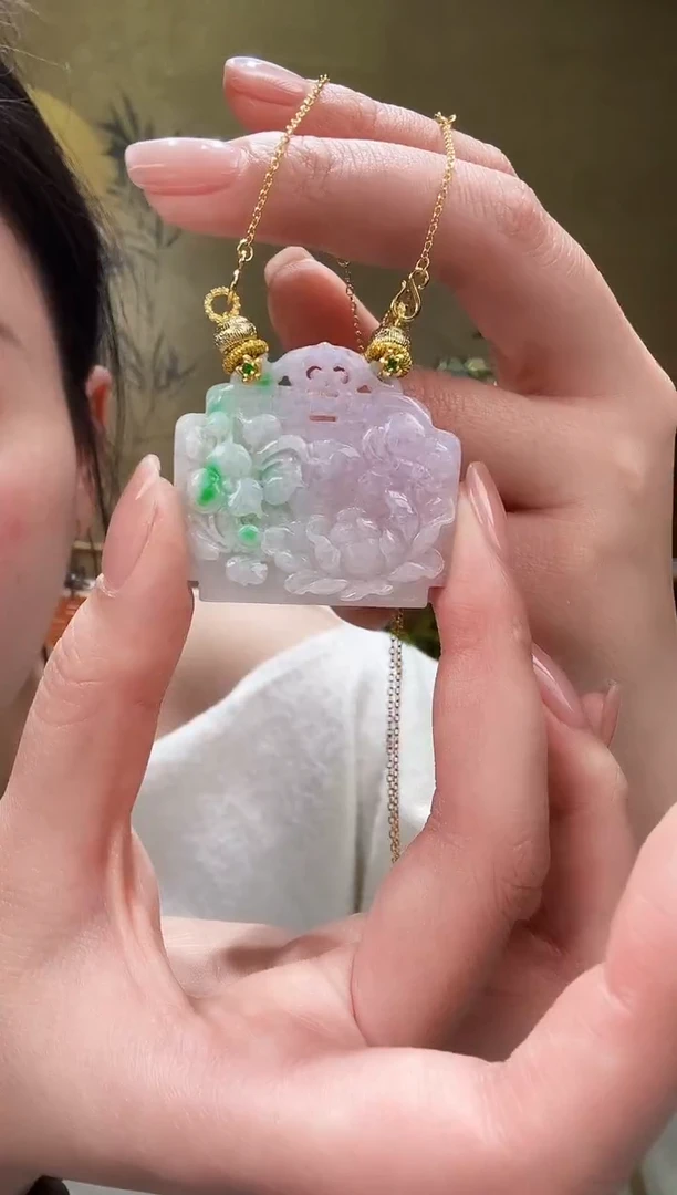 颈饰未镶嵌翡翠吊坠