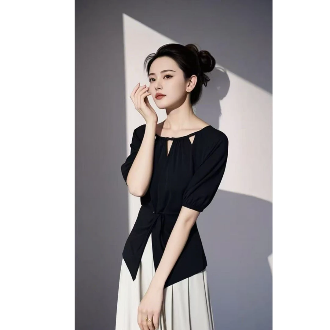 SS963黑色上衣女2025夏新款设计感小众显瘦气质短袖百搭缎面上衣