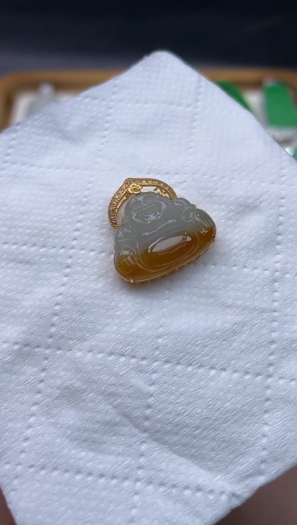 【闪购商品】翡翠颈饰18K金镶嵌32........
