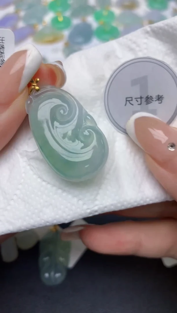 翡翠18K金镶嵌颈饰瘦****?天然缅甸A货翡翠