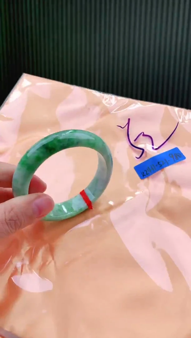 未镶嵌手镯翡翠52