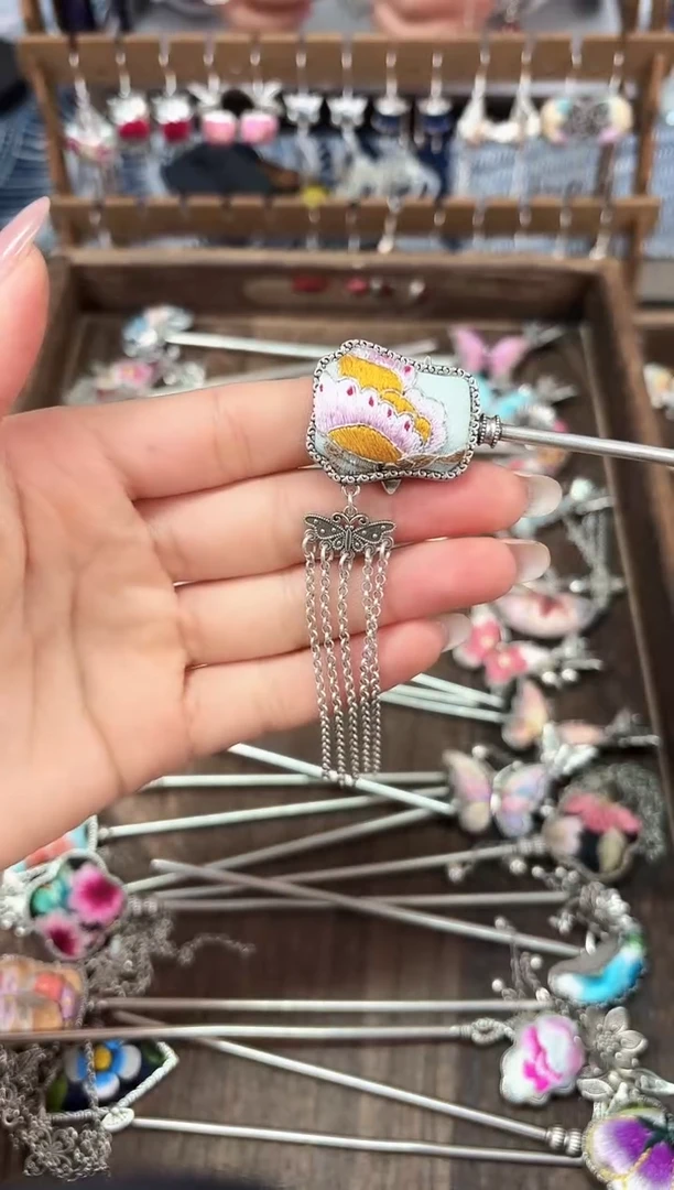 织绣民族风非遗老绣饰品640