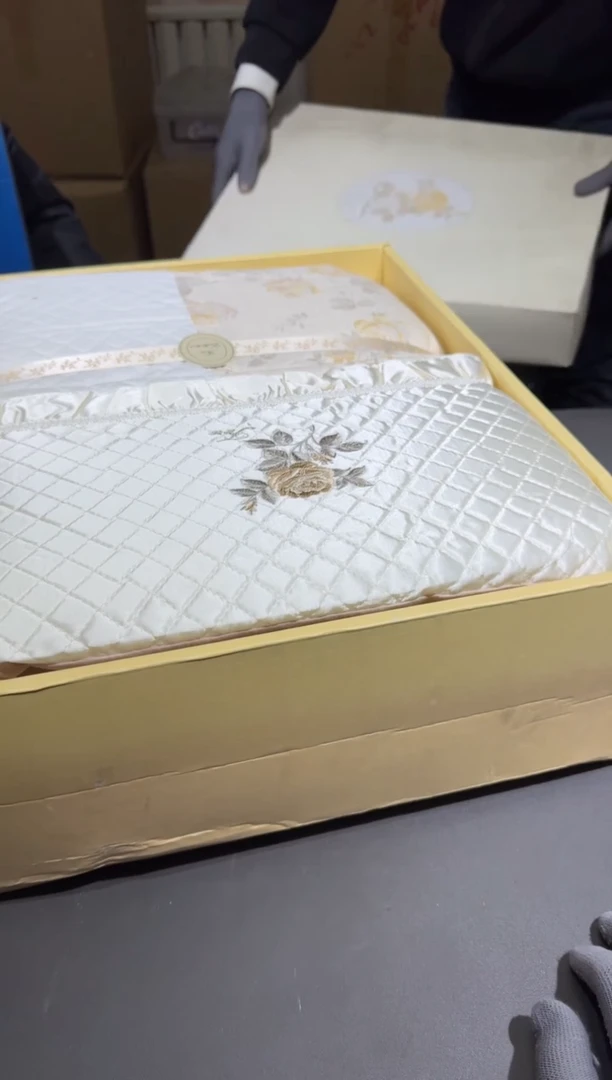 【闪购商品】杯小四孤品收藏中古品