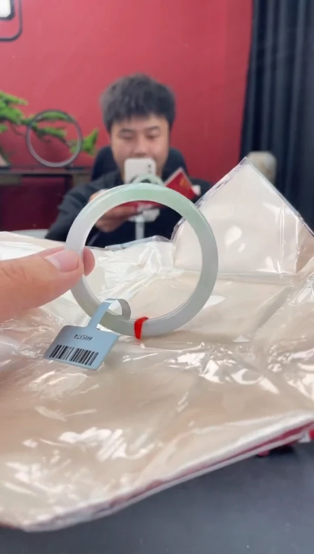 未镶嵌手镯翡翠3