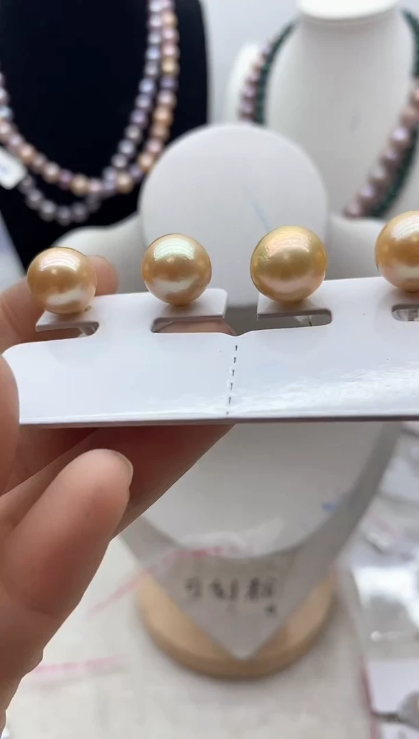 【闪购商品】淡水珍珠颈饰钛钢93