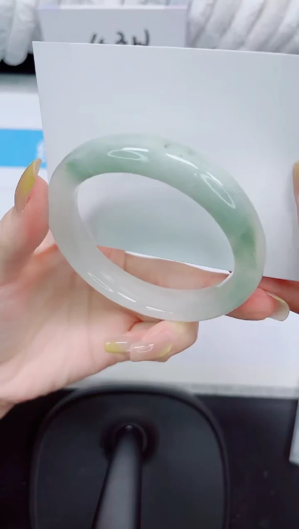 石英质玉手镯未镶嵌386