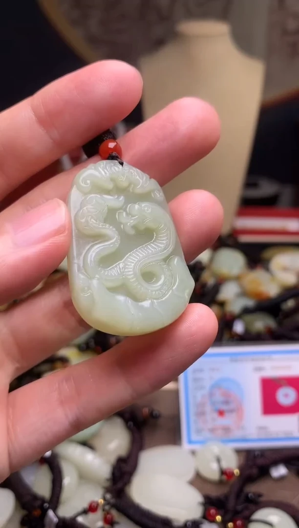 颈饰未镶嵌和田玉新疆料青海料清水和田玉吊坠