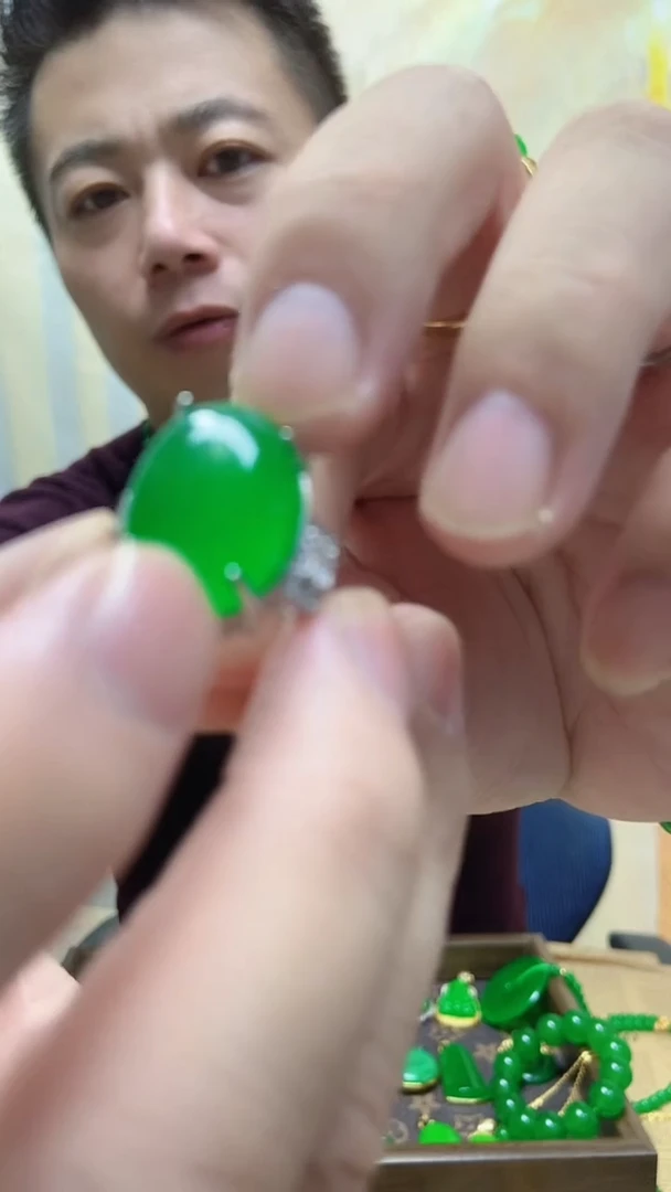 银S925镶嵌戒指翡翠翡翠戒指