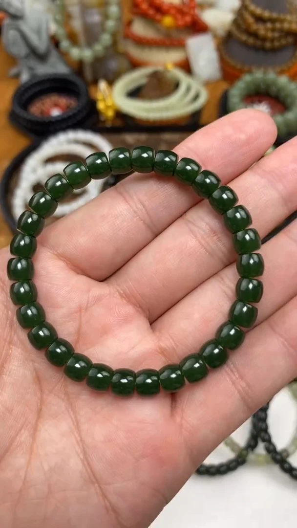 颈饰未镶嵌和田玉手串