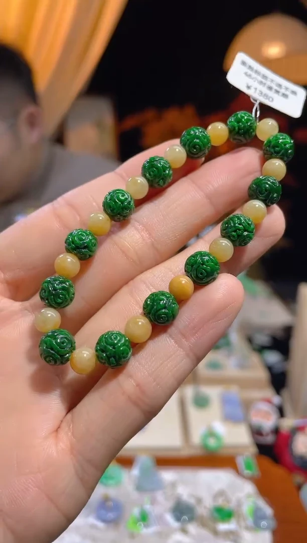 【闪购商品】翡翠颈饰未镶嵌假一赔三