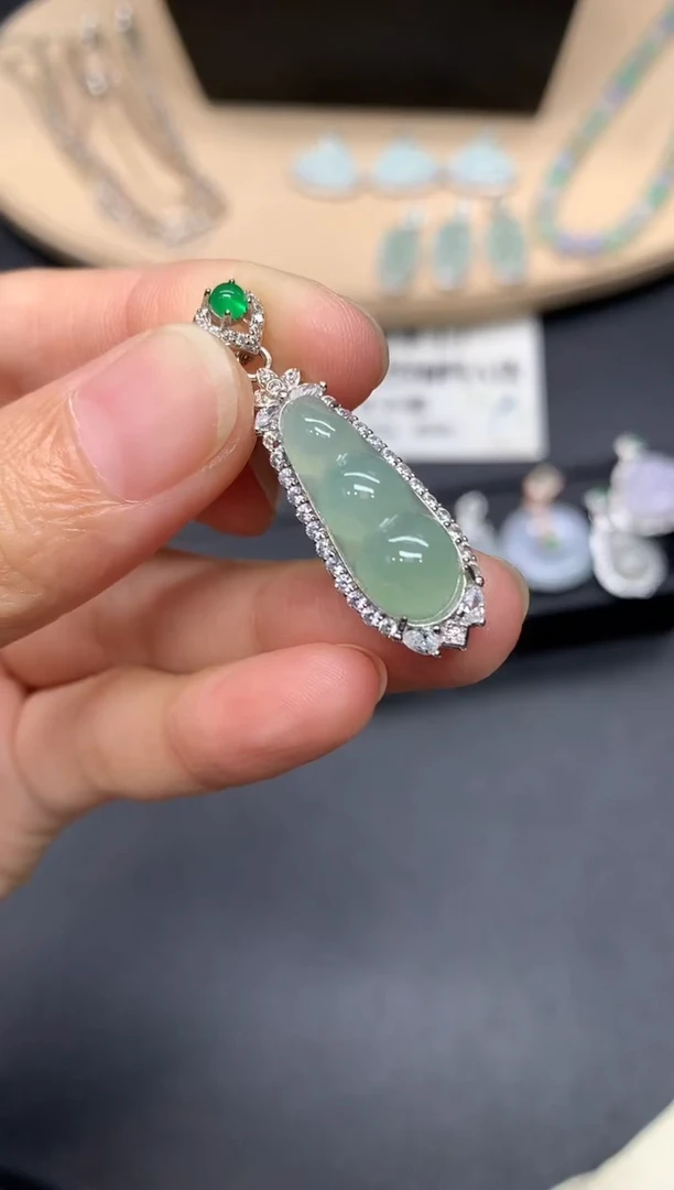 翡翠银S925镶嵌吊坠(不含链)福豆【多样性发其一】