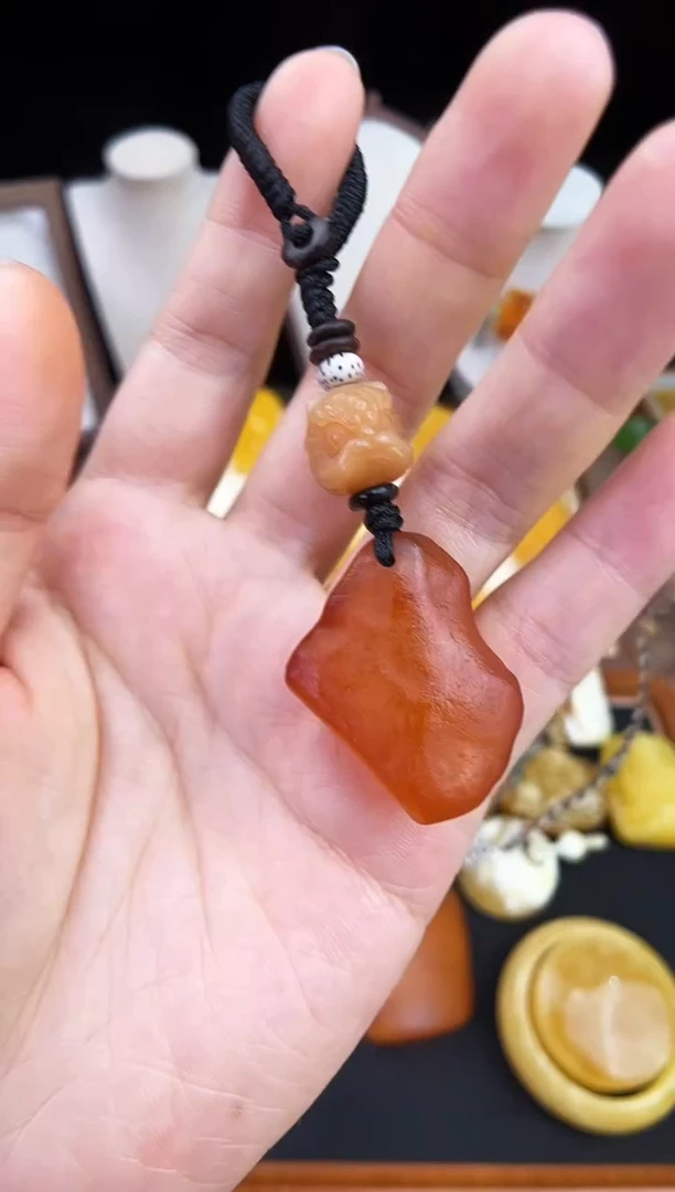 琥珀未镶嵌珠宝奇石柒月